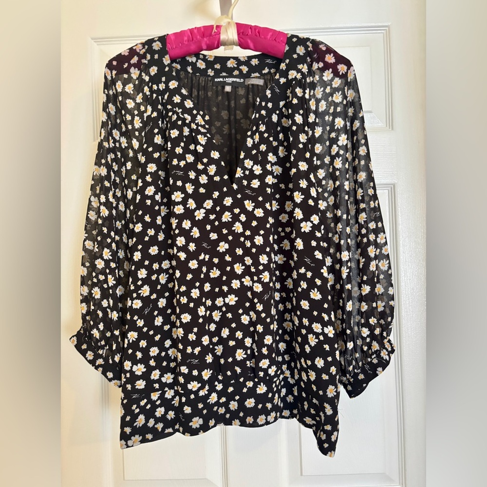Karl Lagerfeld daisy top